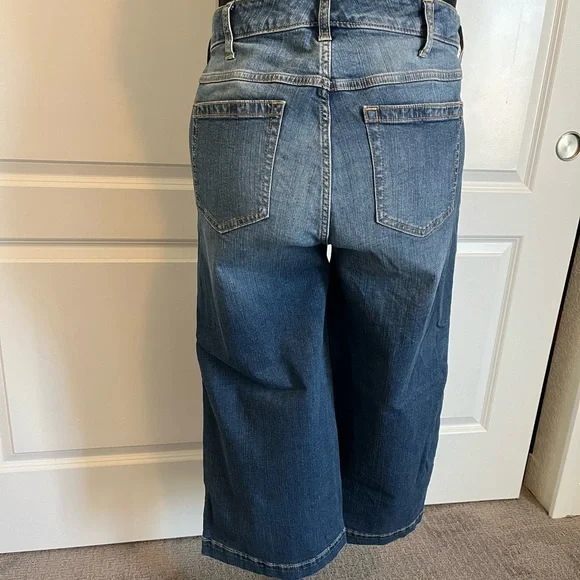 TORRID Women's Blue Cropped Wide-Leg Jeans - Picture 3 of 8